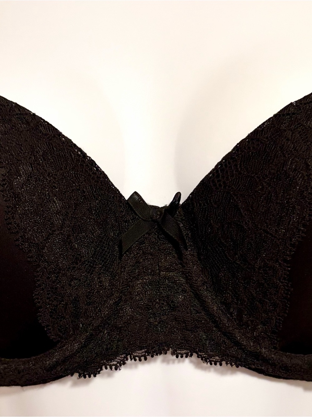 Victoria's Secret Black Lace Push-Up Bra - Picture 7 of 11